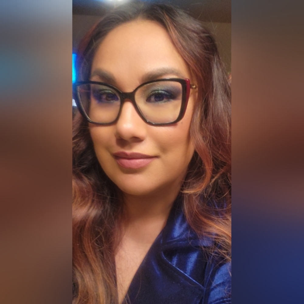 Meet your Posher, Estrella